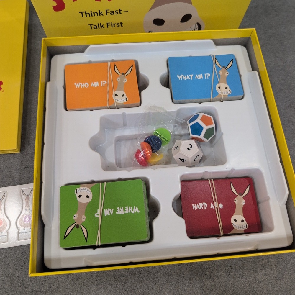 University Games Smart Ass Board Game Trivia Party Game 2-6 Players 01359 - Picture 2 of 4